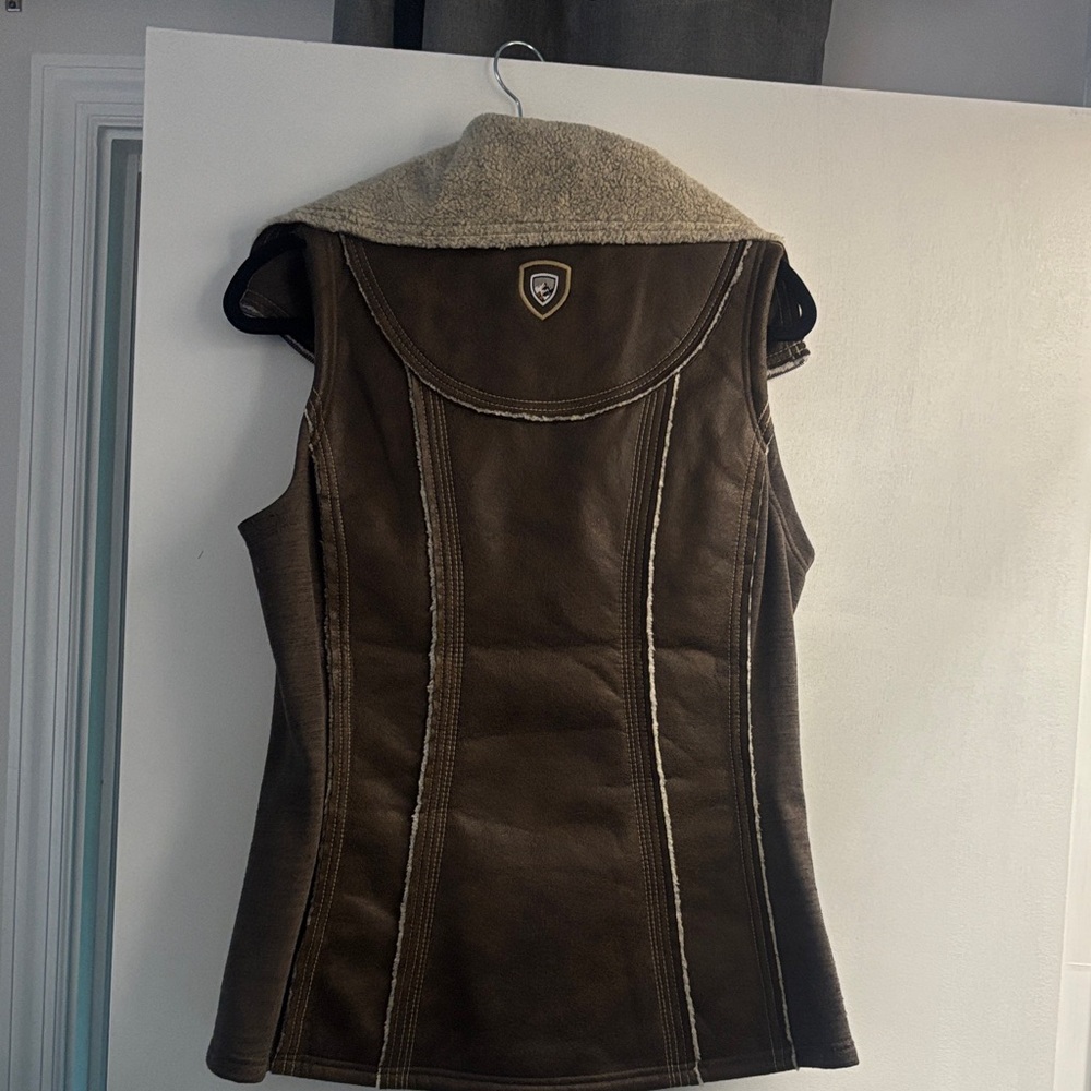 Kuhl Brown Vest with Sherpa Accents - Picture 2 of 3